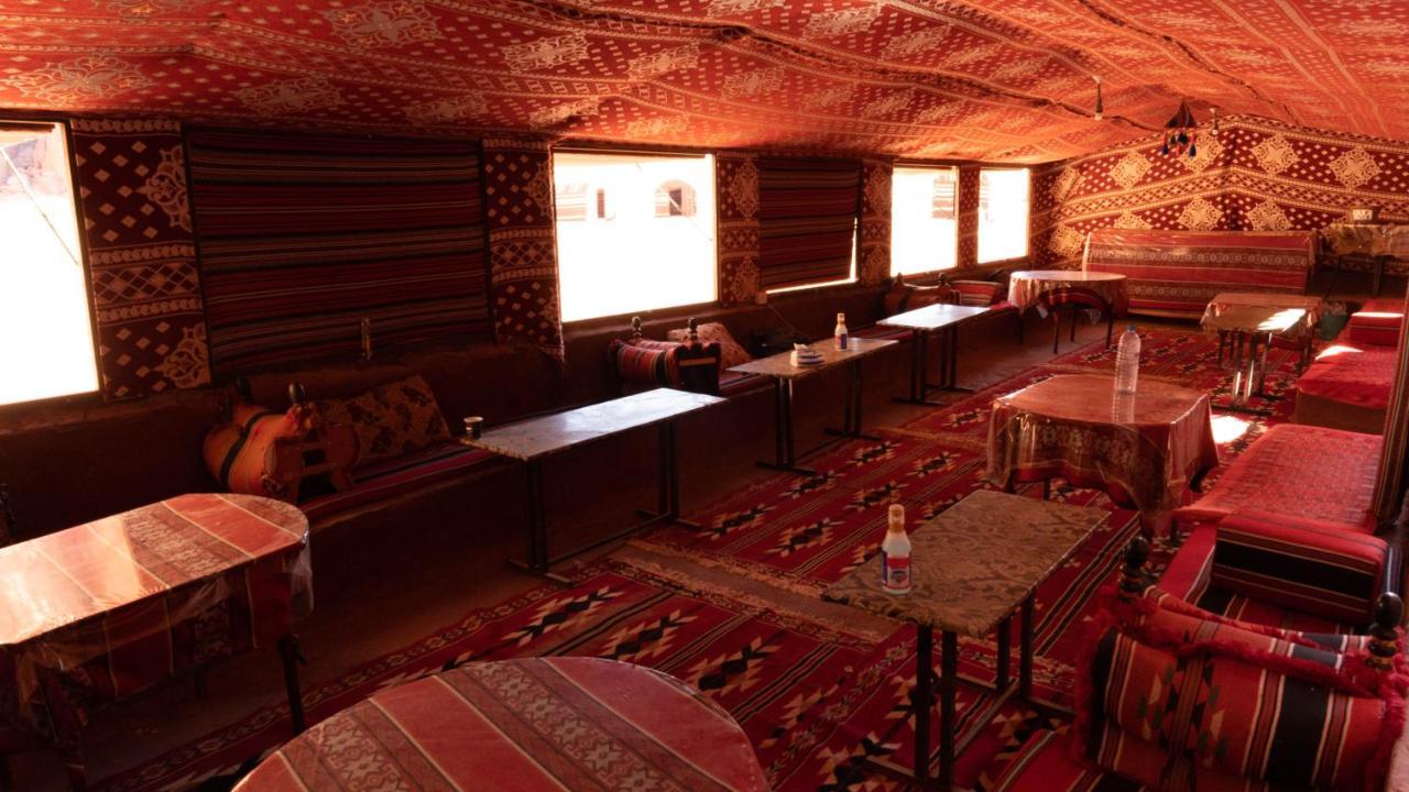 Wadi Rum Meteorite Camp Bed & Breakfast Exterior photo