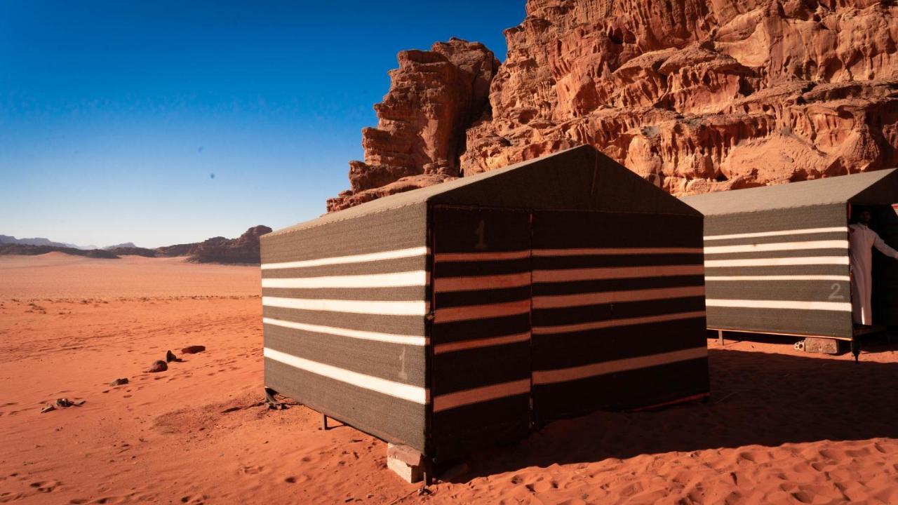 Wadi Rum Meteorite Camp Bed & Breakfast Exterior photo