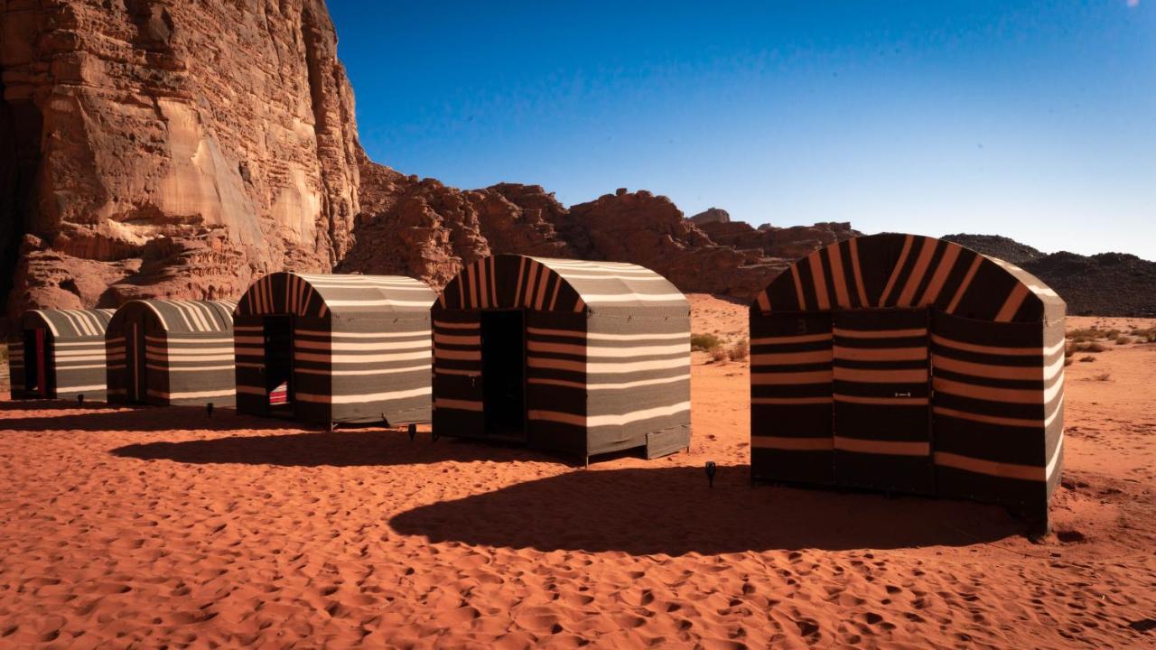 Wadi Rum Meteorite Camp Bed & Breakfast Exterior photo