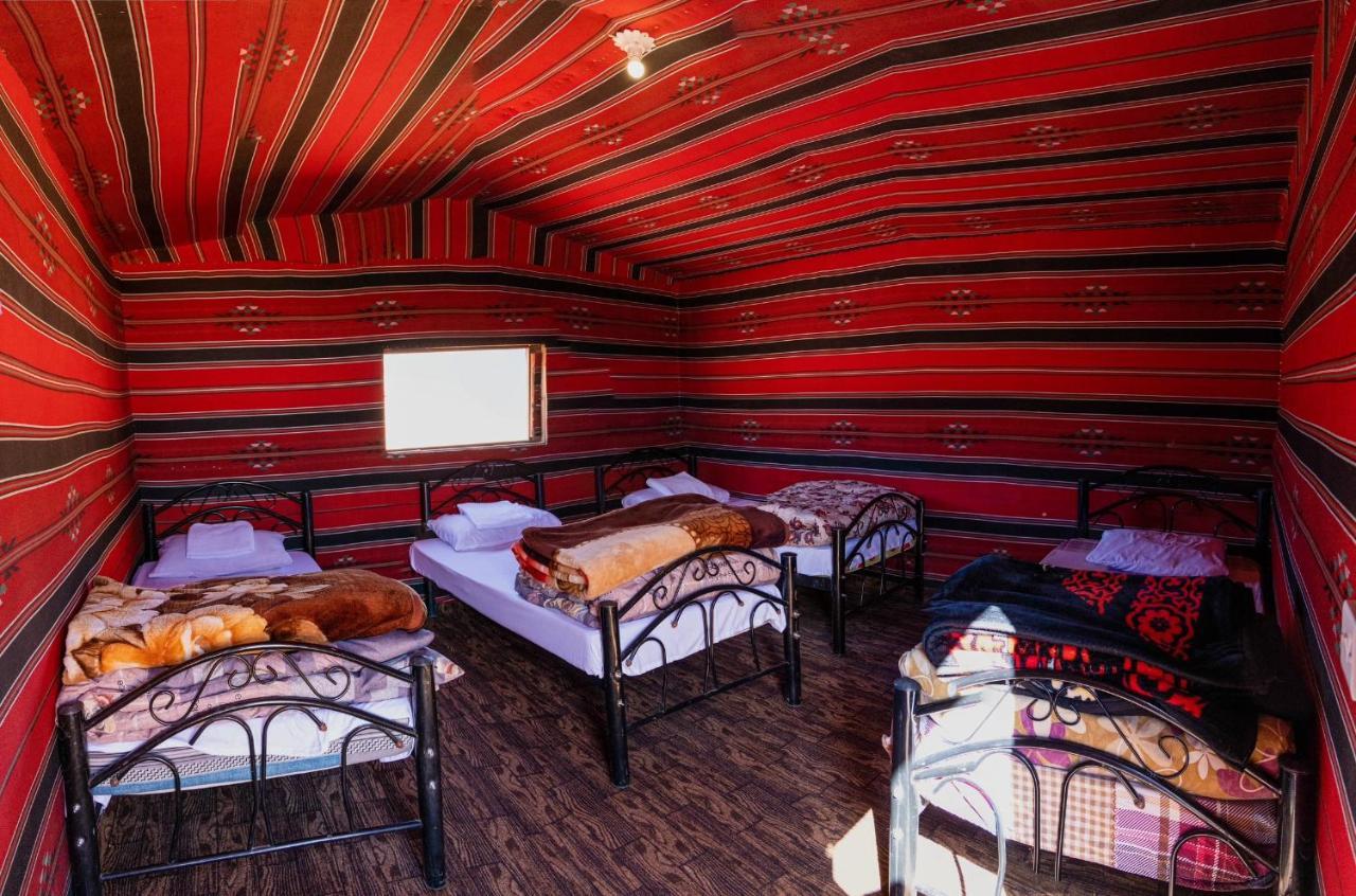 Wadi Rum Meteorite Camp Bed & Breakfast Exterior photo