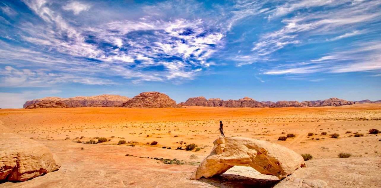 Wadi Rum Meteorite Camp Bed & Breakfast Exterior photo